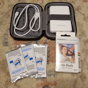 💥Polaroid Zip w/ case & 70 ZINC paper refills💥